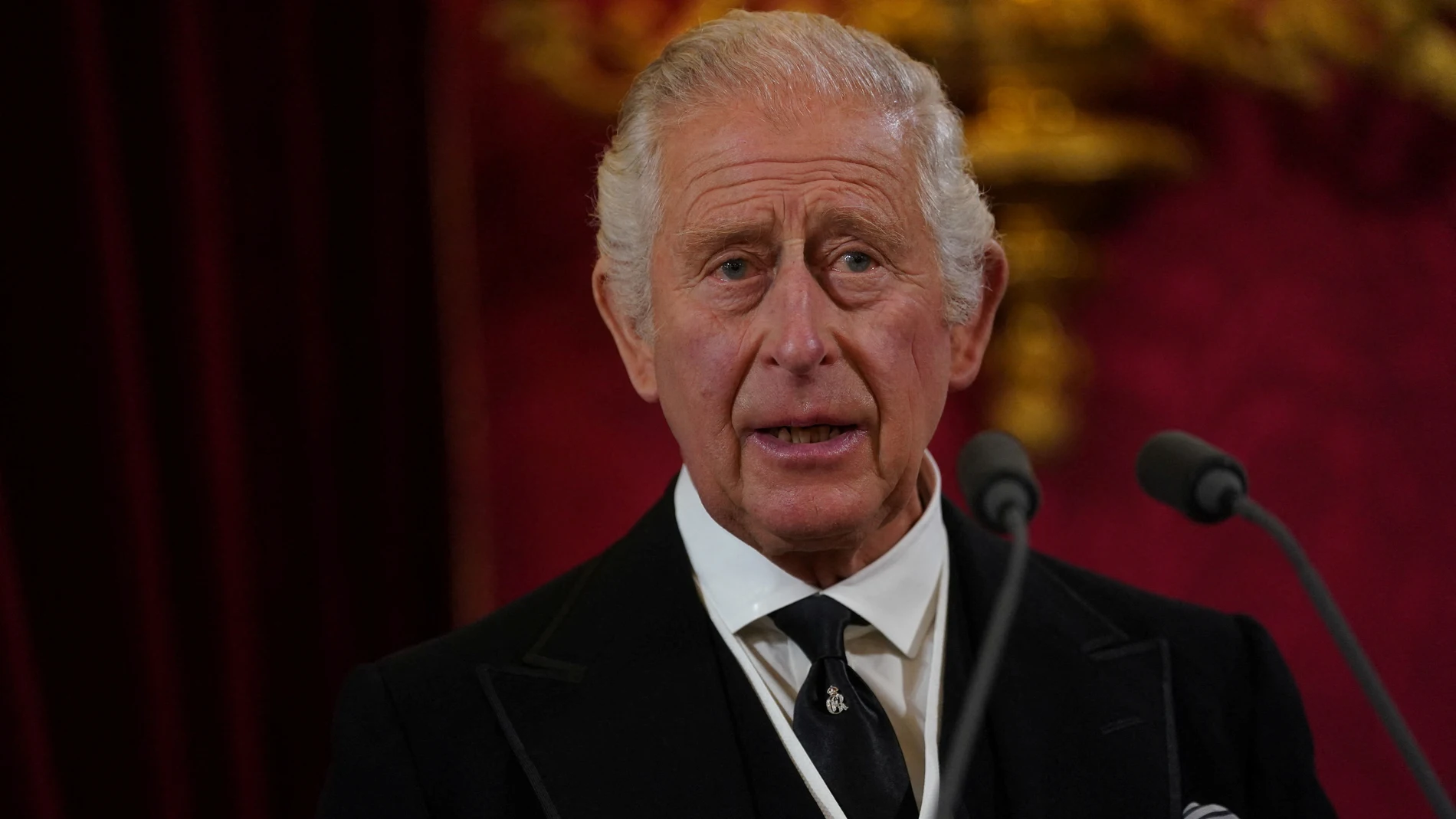 Carlos III es proclamado oficialmente rey de Inglaterra