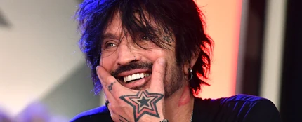 Tommy Lee, batería de Mötley Crüe, se une a OnlyFans: "Vamos a compartirlo todo con el mundo" Tommy Lee, batería de Mötley Crüe, se une a OnlyFans: "Vamos a compartirlo todo con el mundo"