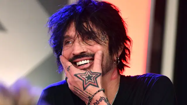 Tommy Lee, batería de Mötley Crüe, se une a OnlyFans: "Vamos a compartirlo todo con el mundo"