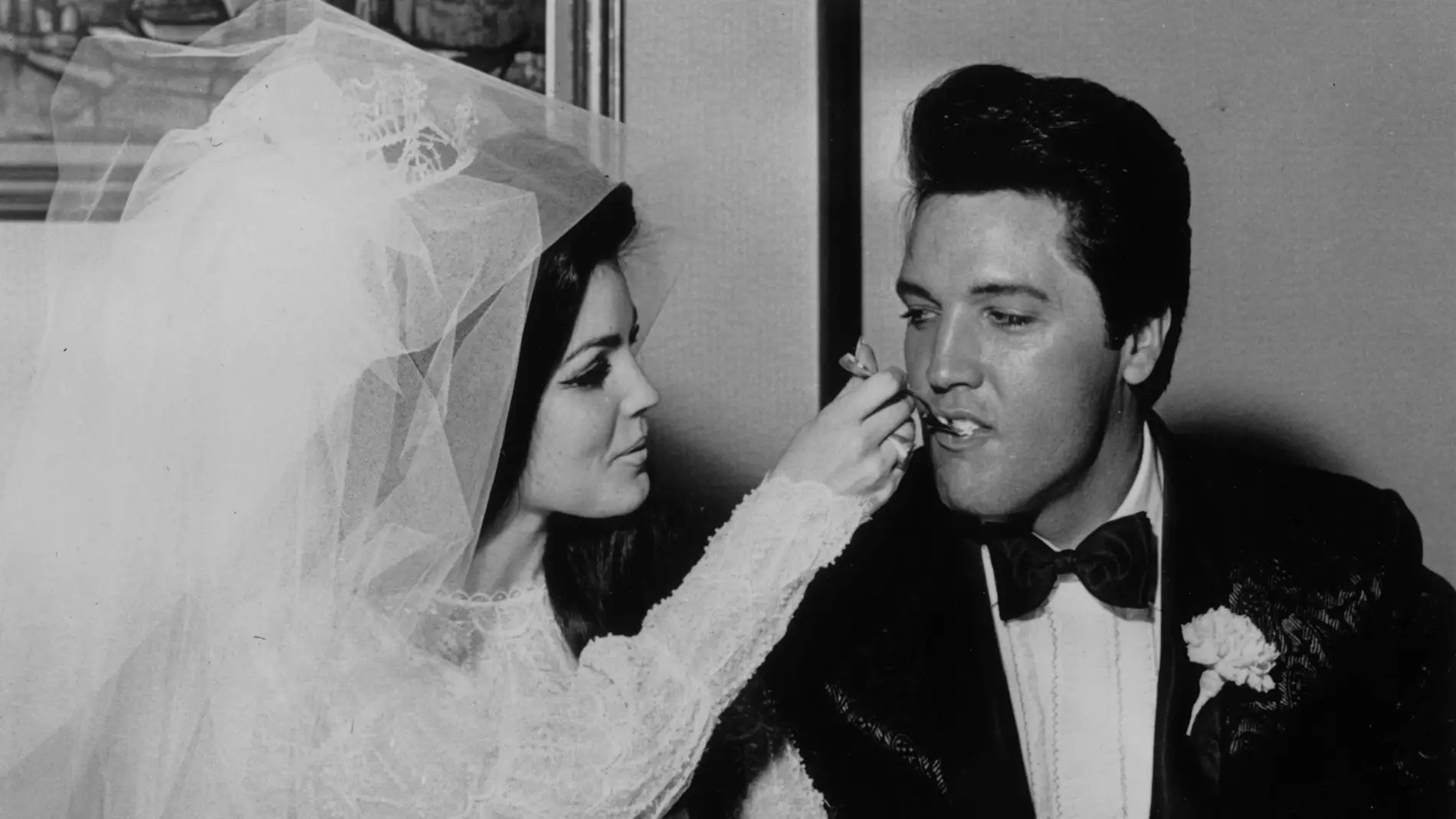 Priscilla y Elvis Presley el día de su boda