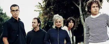 Curiosidades de 'Rosas' de la Oreja de Van Gogh: de las reproducciones a nivel mundial y basada en una historia real Curiosidades de 'Rosas' de la Oreja de Van Gogh: de las reproducciones a nivel mundial y basada en una historia real