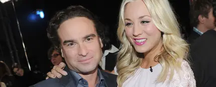 Kaley Cuoco y Johnny Galecki Kaley Cuoco y Johnny Galecki