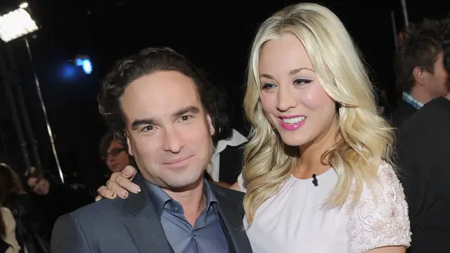 Kaley Cuoco y Johnny Galecki