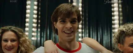 José Pastor interpreta a un joven Miguel Bosé, en 'Bosé'. José Pastor interpreta a un joven Miguel Bosé, en 'Bosé'.