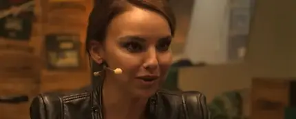 Chenoa en 'Tómatelo menos en serio', su programa en Europa FM. Chenoa en 'Tómatelo menos en serio', su programa en Europa FM.