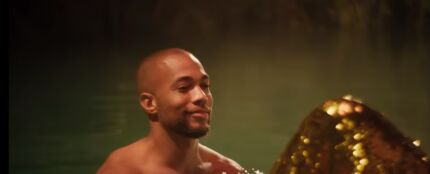 Qui&eacute;n es Kendrick Sampson, el actor que aparece en el videoclip 'I drink wine' de Adele 