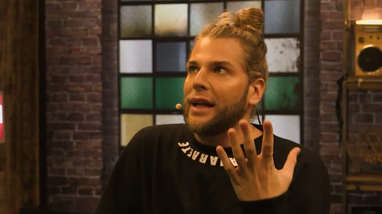 Eduardo Navarrete, en su entrevista con Chenoa en 'Tómatelo menos en serio' Eduardo Navarrete, en su entrevista con Chenoa en 'Tómatelo menos en serio'