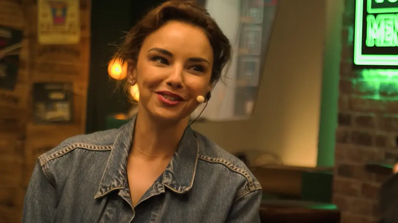 Chenoa en Tómatelo Menos En Serio Chenoa en Tómatelo Menos En Serio
