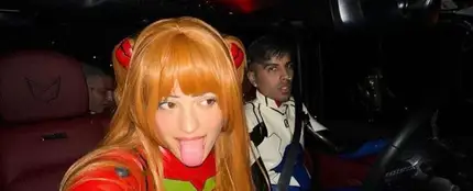 Rosalía y Rauw Alejandro son Asuka y Shinji en Halloween 2022 Rosalía y Rauw Alejandro son Asuka y Shinji en Halloween 2022