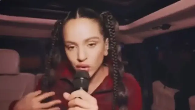 La actuación de Rosalía en los NRJ Music Awards.