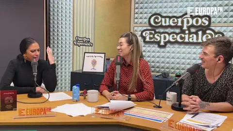 María Peláe improvisa en 'Cuerpos especiales' una poema para dejar a tu pareja María Peláe improvisa en 'Cuerpos especiales' una poema para dejar a tu pareja