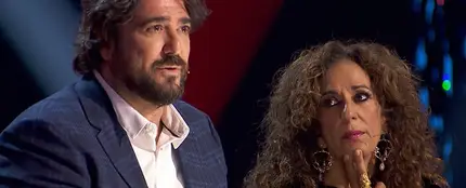 Antonio Orozco junto a Rosario Flores en 'La Voz' Antonio Orozco junto a Rosario Flores en 'La Voz'