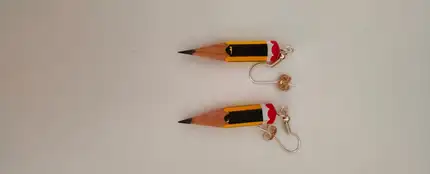 Pendientes con lápices Pendientes con lápices