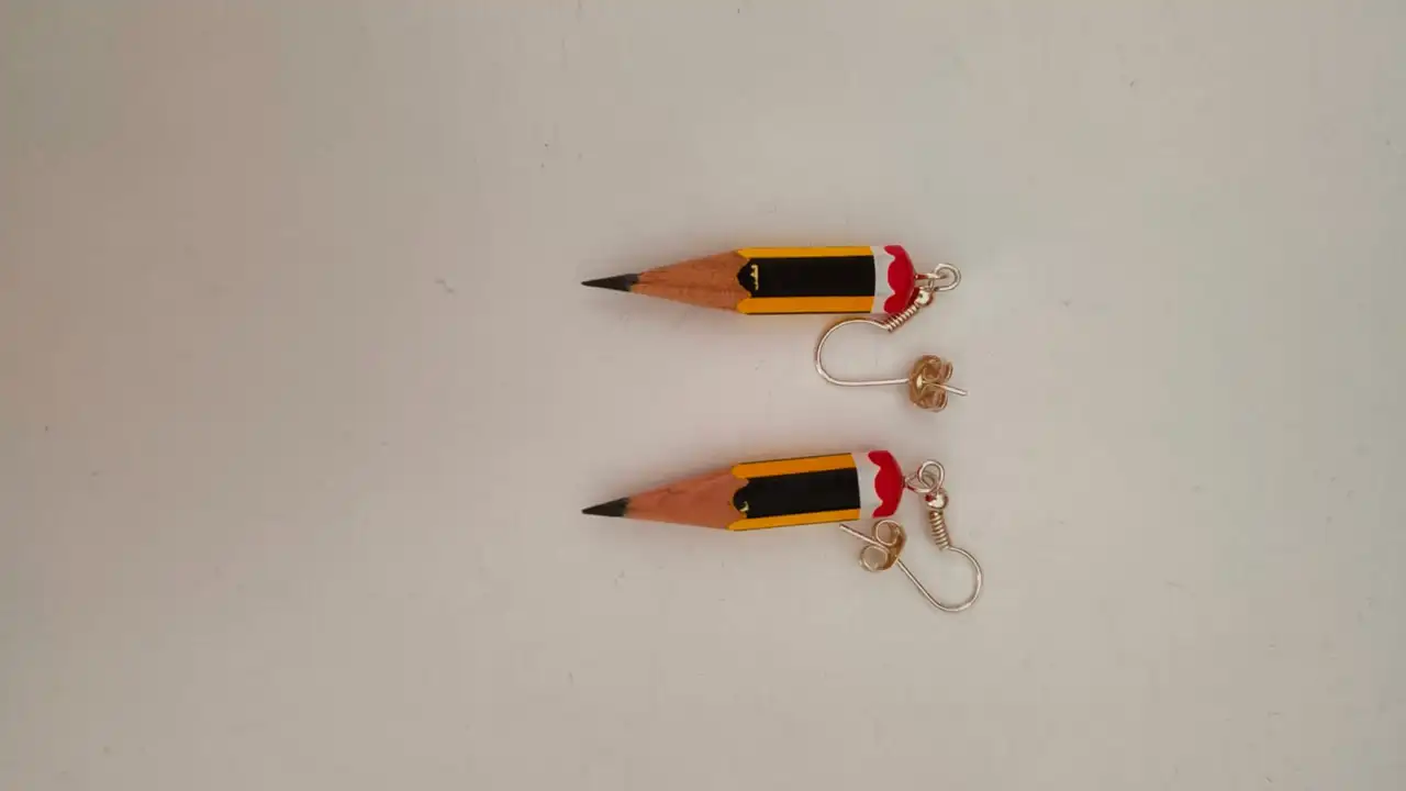 Pendientes con lápices Pendientes con lápices