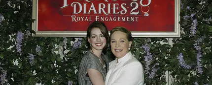 Anne Hathaway y Julie Andrews Anne Hathaway y Julie Andrews