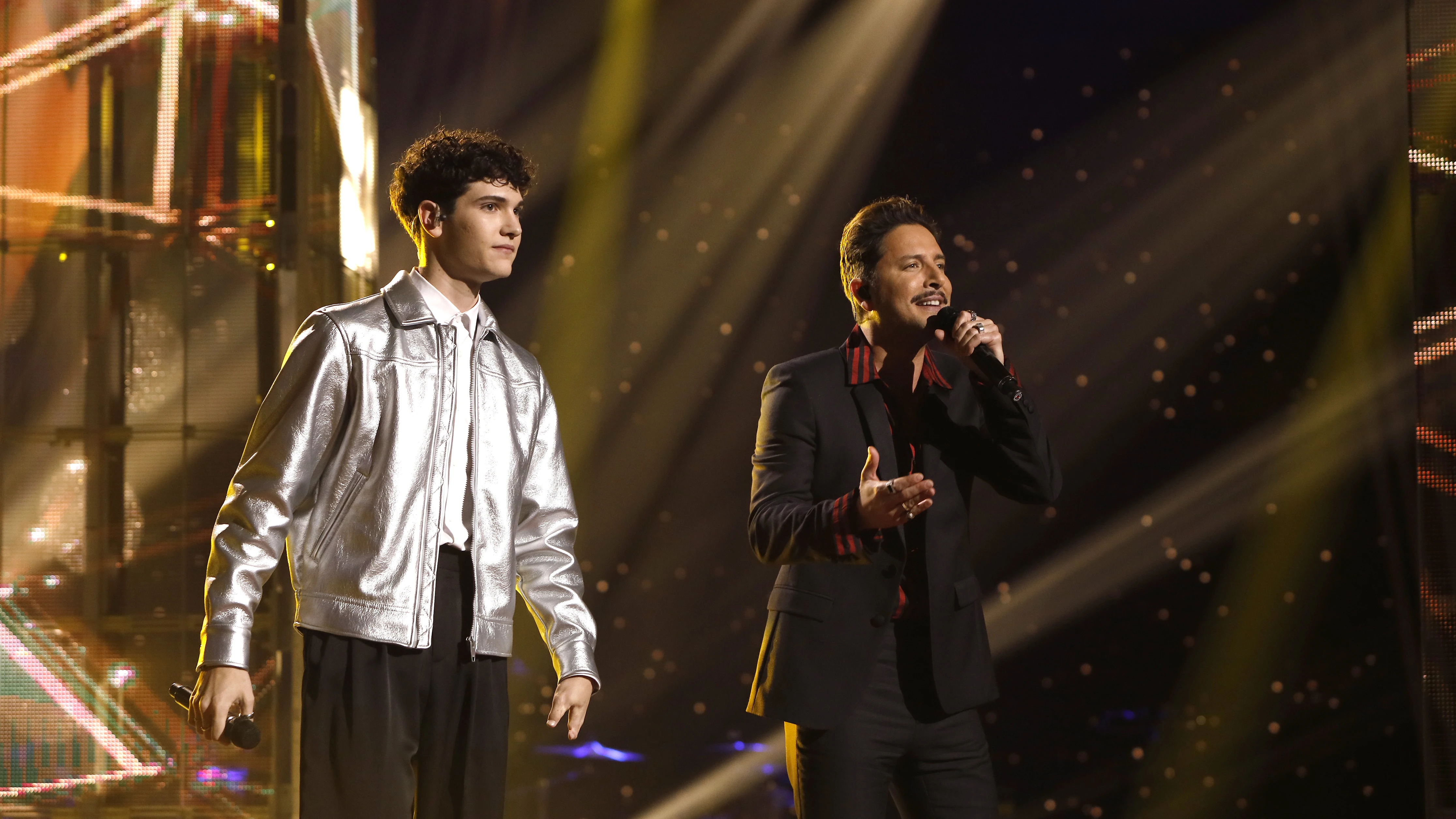 Manuel Carrasco y Javier Crespo