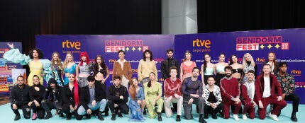 Los 18 candidatos al Benidorm Fest durante la presentaci&oacute;n de sus canciones.