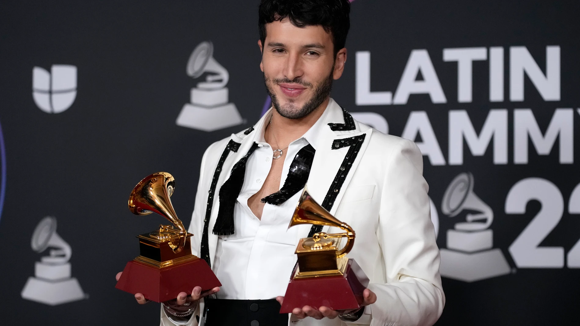 Sebastian Yatra, en los Latin Grammy 2022.