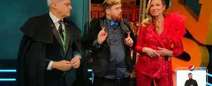 Ramón García, Ibai Llanos y Anne Igartiburu durante las Campanadas de 2022. Ramón García, Ibai Llanos y Anne Igartiburu durante las Campanadas de 2022.