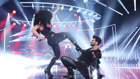Agoney y Ruth Lorenzo, cuero y provocación como Adam Lambert y Lady Gaga Agoney y Ruth Lorenzo, cuero y provocación como Adam Lambert y Lady Gaga
