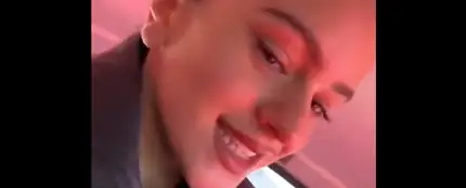 Rosalía, en el vídeo de la canción LLYLM publicado en TikTok. Rosalía, en el vídeo de la canción LLYLM publicado en TikTok.