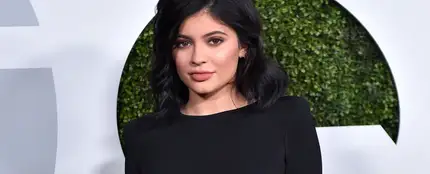 Kylie Jenner muestra por primera vez a su hijo y desvela su nuevo nombre Kylie Jenner muestra por primera vez a su hijo y desvela su nuevo nombre