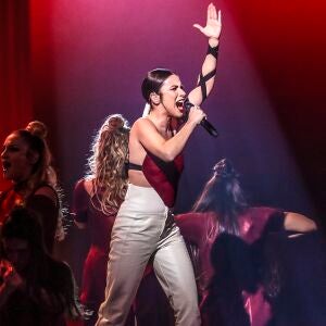 La cantante Blanca Paloma sobre el escenario del Benidorm Fest 2023. 