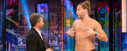 Eduardo Navarrete se quita la camisa para revelar, al detalle, sus operaciones de estética: "Me han puesto la tripa en el culo" Eduardo Navarrete se quita la camisa para revelar, al detalle, sus operaciones de estética: "Me han puesto la tripa en el culo"