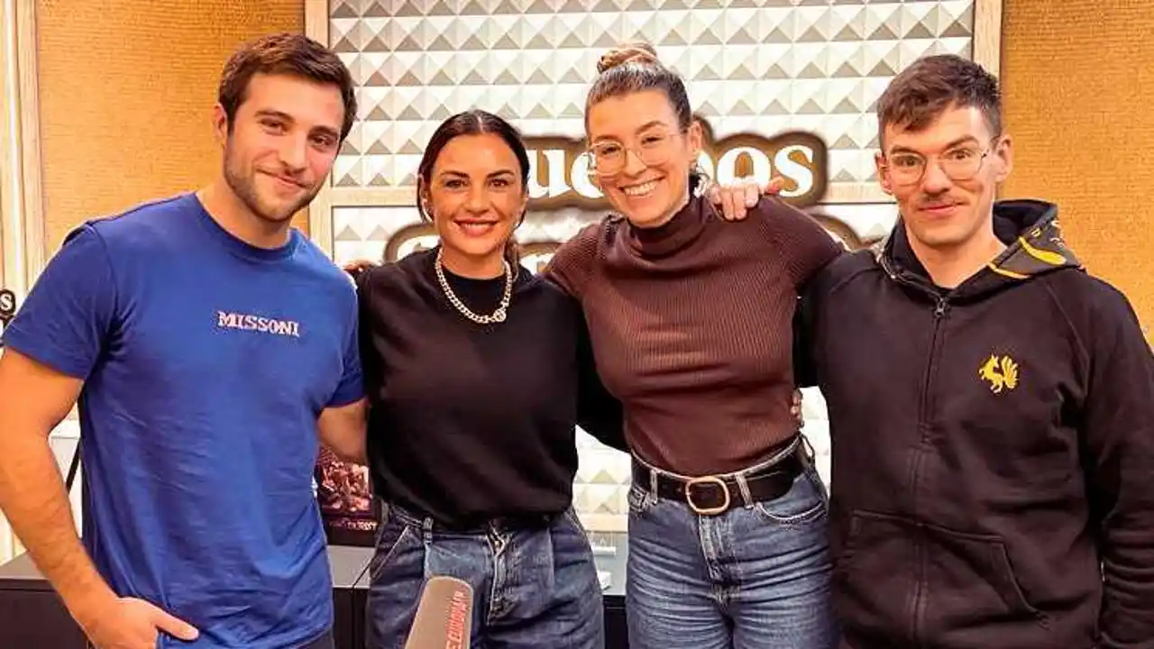 Miren Ibarguren y Pol Monen visitan 'Cuerpos especiales' Miren Ibarguren y Pol Monen visitan 'Cuerpos especiales'
