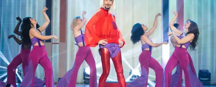 Marron pierde la vergüenza y convierte ‘El Desafío’ en una fiesta homenaje a Raffaella Carrà Marron pierde la vergüenza y convierte ‘El Desafío’ en una fiesta homenaje a Raffaella Carrà