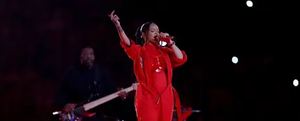 Rihanna durante su show en la Super Bowl Rihanna durante su show en la Super Bowl