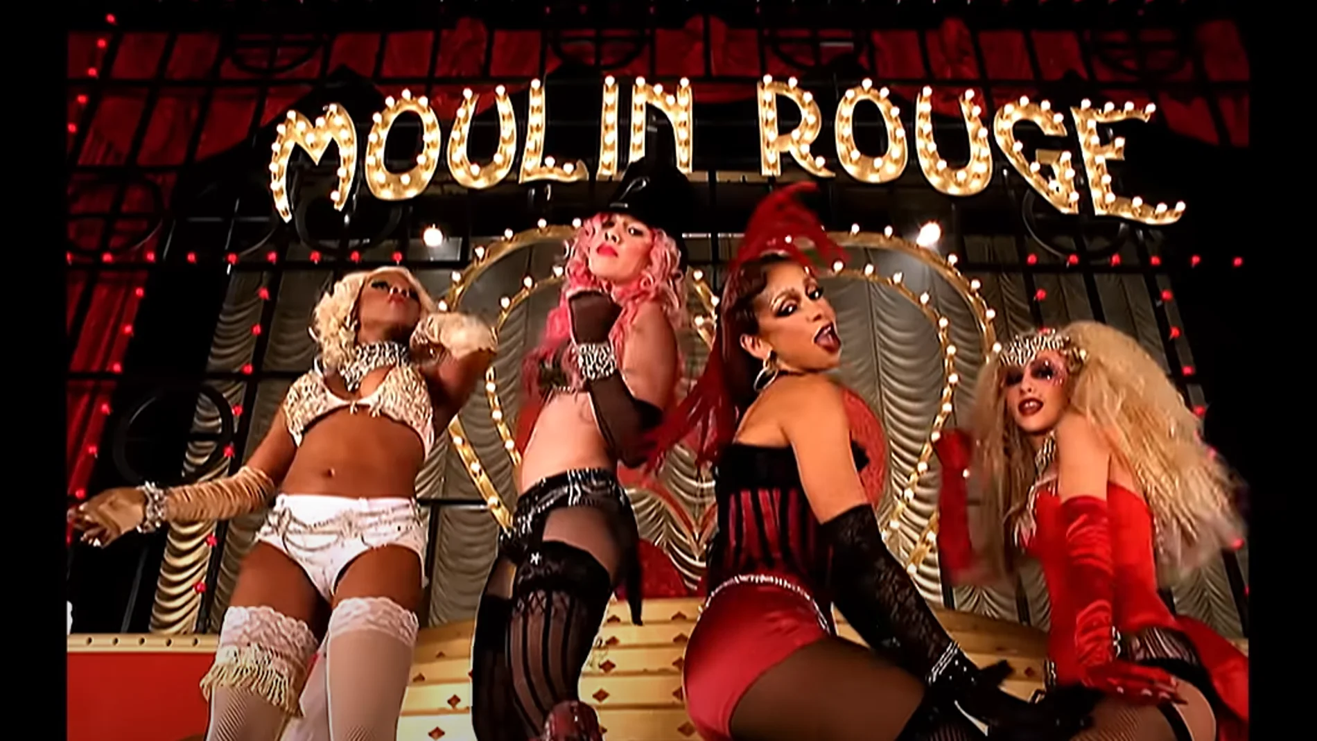 Pink! arremete contra Christina Aguilera por 'Lady Mermelade', un vídeoclip de hace 23 años, y explota en redes sociales
