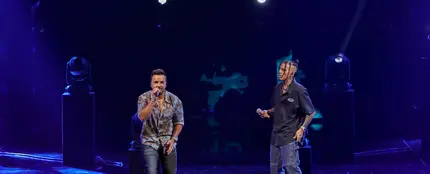Luis Fonsi y Rauw Alejandro en los premios Lo Nuestro 2023. Luis Fonsi y Rauw Alejandro en los premios Lo Nuestro 2023.