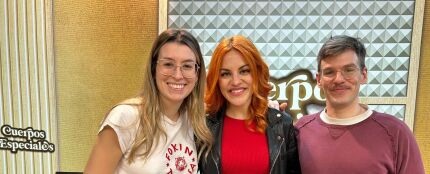 Sara Garc&iacute;a, primera astronauta espa&ntilde;ola, con Eva Soriano e Iggy Rub&iacute;n.