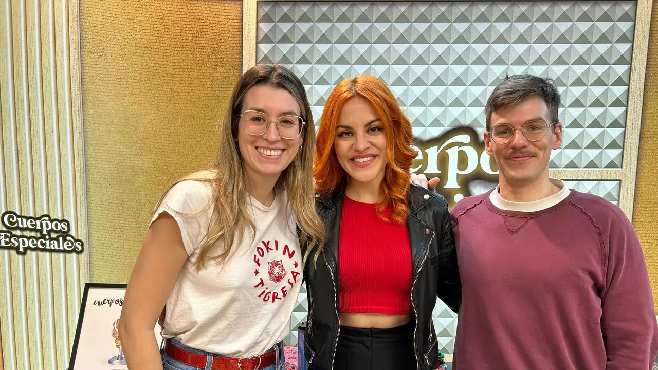 Sara García, primera astronauta española, con Eva Soriano e Iggy Rubín. Sara García, primera astronauta española, con Eva Soriano e Iggy Rubín.