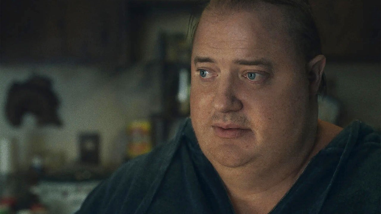 How many pounds did Brendan Fraser gain to star in ‘The Whale’?