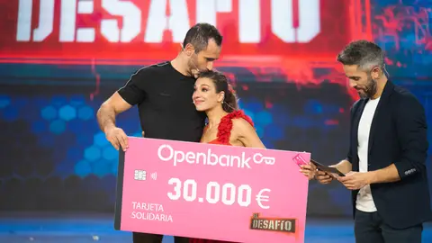 La emoción de Ana Guerra al compartir su premio con Jorge Blanco tras ganar la final de ‘El Desafío’: “Si no es por él, no habría ganado el programa” La emoción de Ana Guerra al compartir su premio con Jorge Blanco tras ganar la final de ‘El Desafío’: “Si no es por él, no habría ganado el programa”