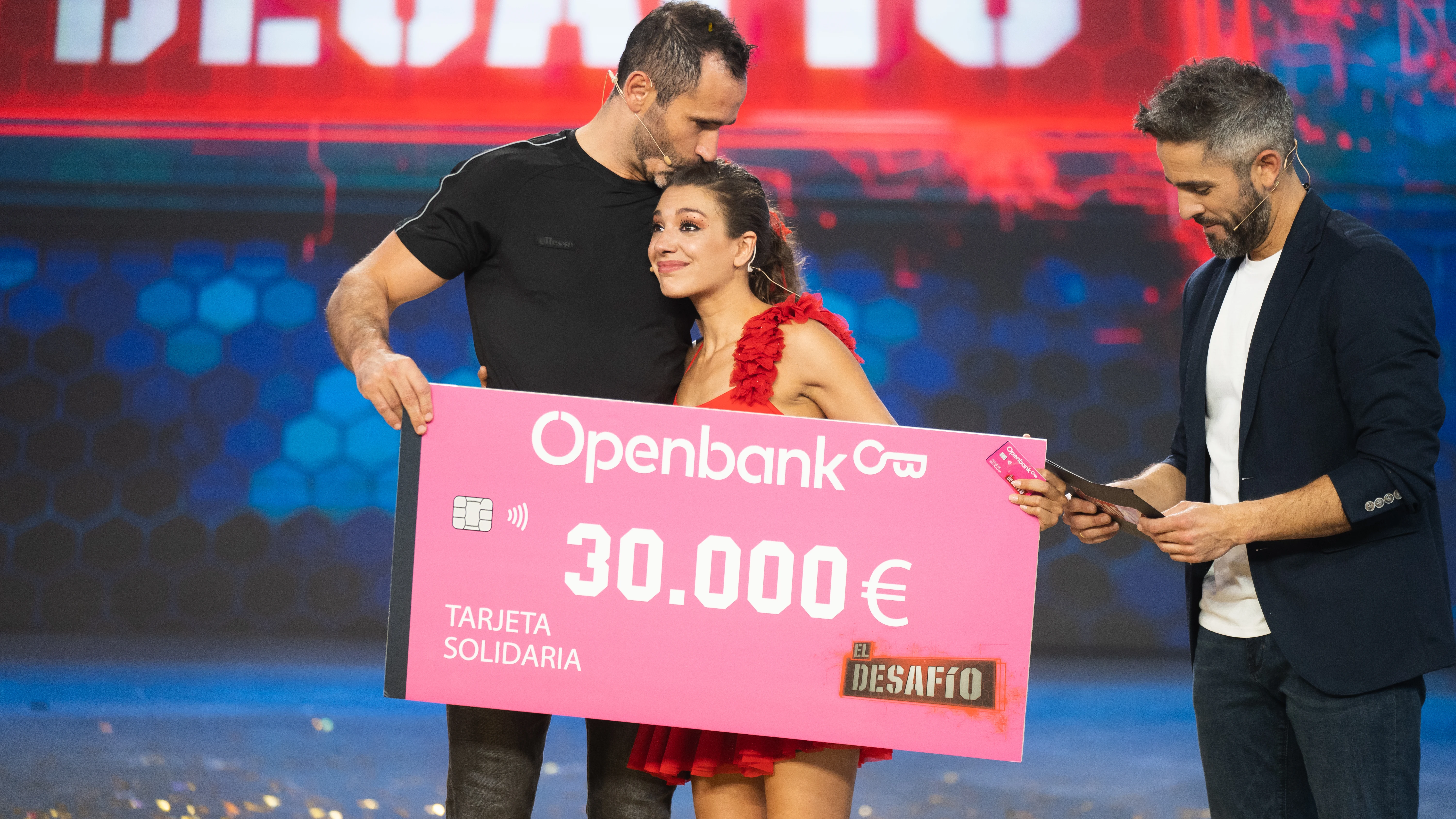 La emoción de Ana Guerra al compartir su premio con Jorge Blanco tras ganar la final de ‘El Desafío’: “Si no es por él, no habría ganado el programa” La emoción de Ana Guerra al compartir su premio con Jorge Blanco tras ganar la final de ‘El Desafío’: “Si no es por él, no habría ganado el programa”