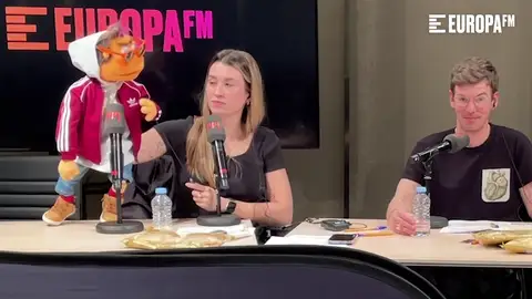 La tiradera del Niño Paco a Nachete y Casimiro por no dejarle los columpios: "Hemos tenido un beef" La tiradera del Niño Paco a Nachete y Casimiro por no dejarle los columpios: "Hemos tenido un beef"