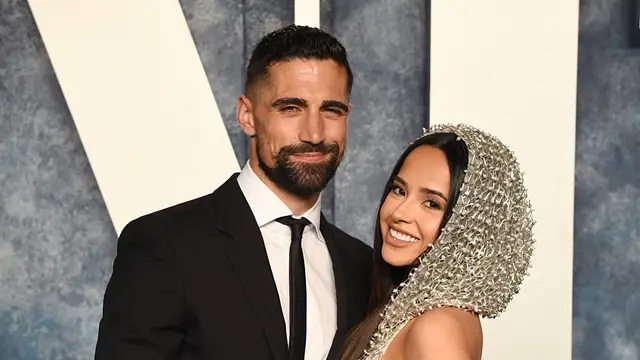 Sebastian Lletget y Becky G