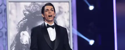 Impactante Samantha Hudson como Luis Mariano dedicando ‘Violetas imperiales’ Impactante Samantha Hudson como Luis Mariano dedicando ‘Violetas imperiales’
