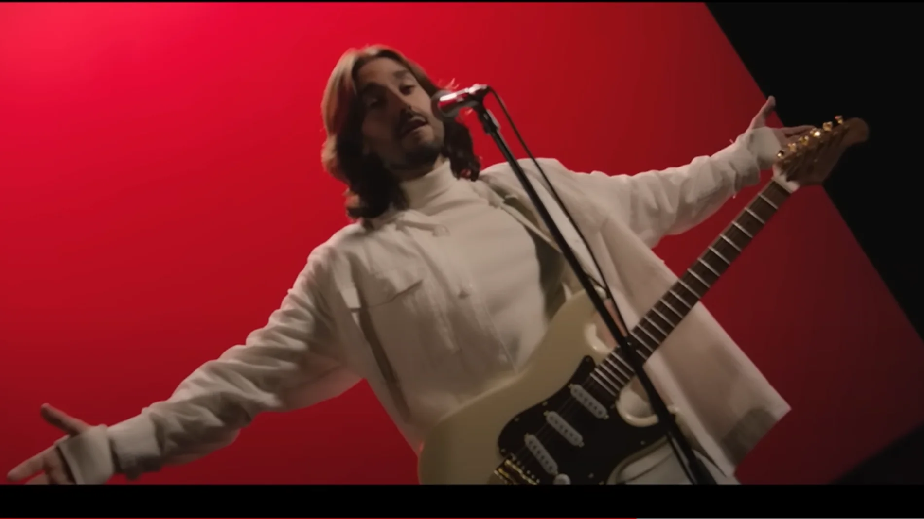 El emotivo videoclip de 'Valientes', la nueva canción de Andrés Suárez para concienciar sobre el Párkinson 