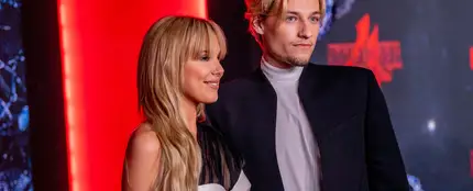 Milly Bobby Brown (Stranger Things) se compromete a los 19 años con Jake Bongiovi, de 20 Milly Bobby Brown (Stranger Things) se compromete a los 19 años con Jake Bongiovi, de 20