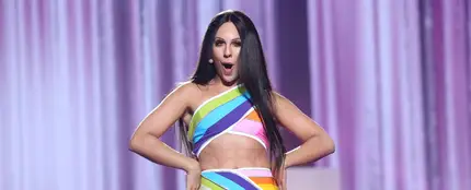 El ritmo de Cher posee a Miriam Rodríguez para desmelenarse con ‘I can’t get no (Satisfaction)’ El ritmo de Cher posee a Miriam Rodríguez para desmelenarse con ‘I can’t get no (Satisfaction)’