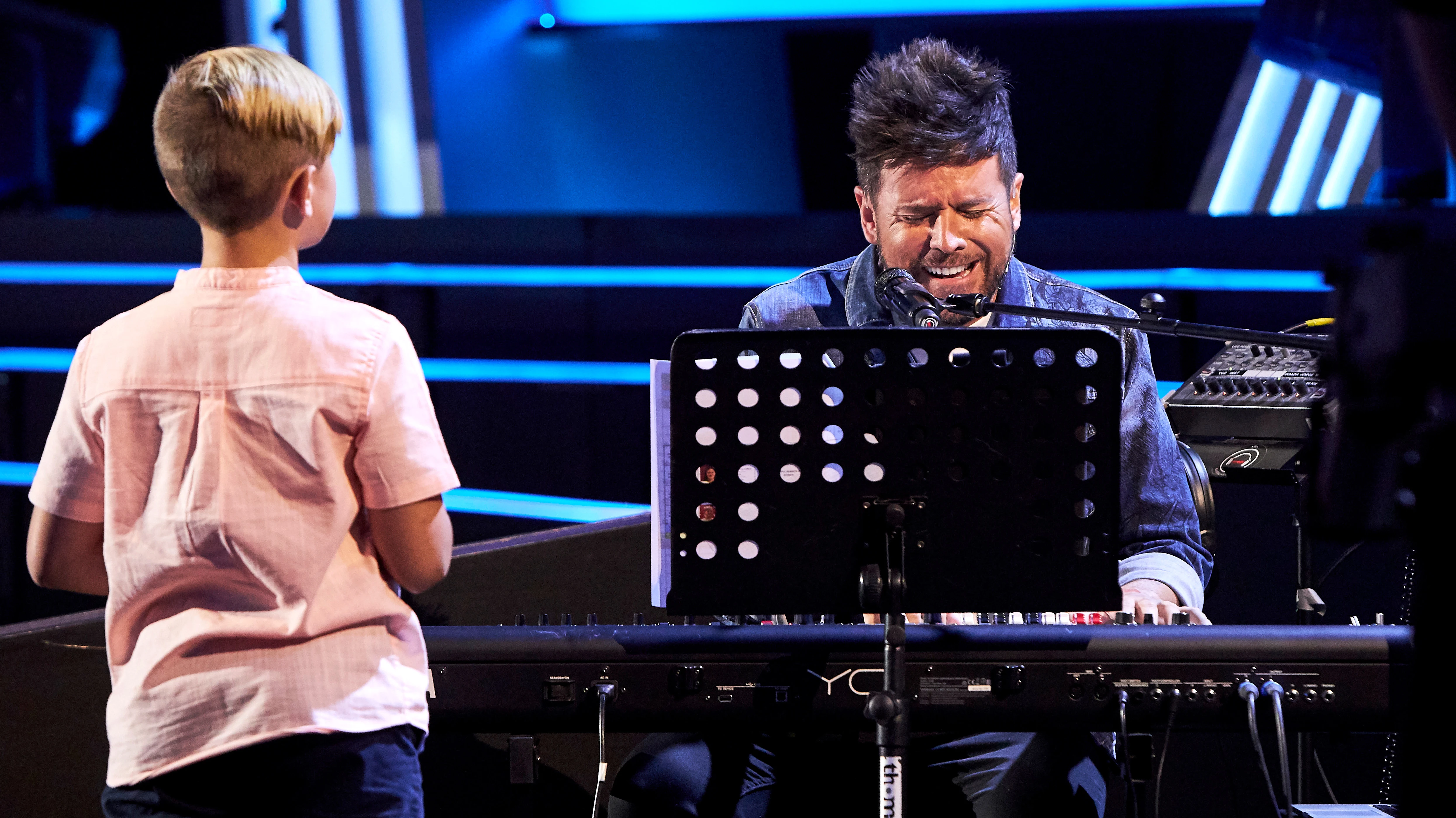 Pablo L&oacute;pez y Adri&aacute;n emocionan con una versi&oacute;n muy especial de &lsquo;&Aacute;ngel ca&iacute;do&rsquo;: &ldquo;Qu&eacute; bonito es&rdquo;