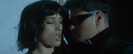 Chanel y Abraham Mateo en el videoclip de 'Clavaito' Chanel y Abraham Mateo en el videoclip de 'Clavaito'