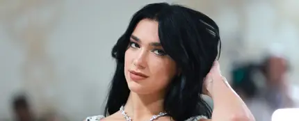 Dua Lipa, en la MET Gala 2023. Dua Lipa, en la MET Gala 2023.