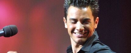 David Civera cantó 'Dile que la quiero' en Eurovisión 2001 David Civera cantó 'Dile que la quiero' en Eurovisión 2001