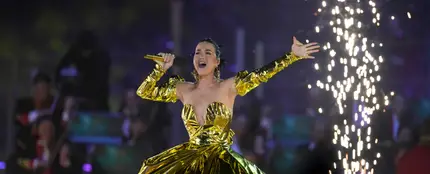Katy Perry en el concierto de la coronación de Carlos III Katy Perry en el concierto de la coronación de Carlos III
