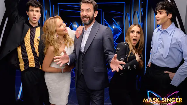 Ana Obregón, Mónica Naranjo, Javier Ambrosi, Javier Calvo y Arturo Valls, jurado y presentadores de Mask Singer 3